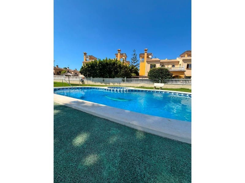 2 Zimmer Villa zu verkaufen in Orihuela Costa mit Pool - 215.000 € (Ref: 10078241)