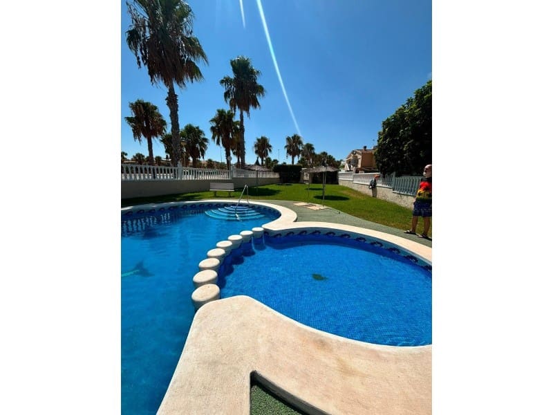 2 Zimmer Villa zu verkaufen in Orihuela Costa mit Pool - 215.000 € (Ref: 10078241)