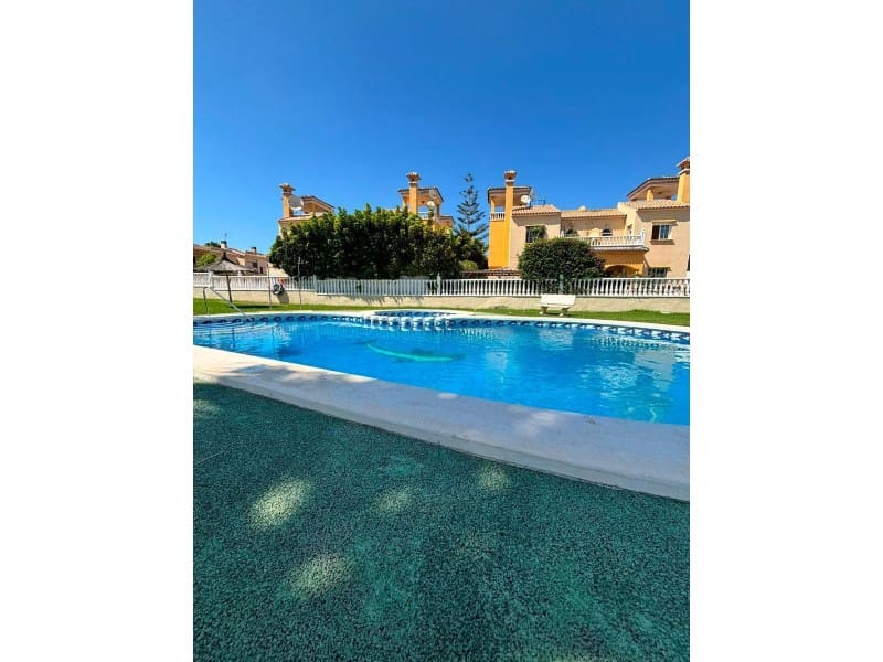 2 Zimmer Villa zu verkaufen in Orihuela Costa mit Pool - 215.000 € (Ref: 10078241)