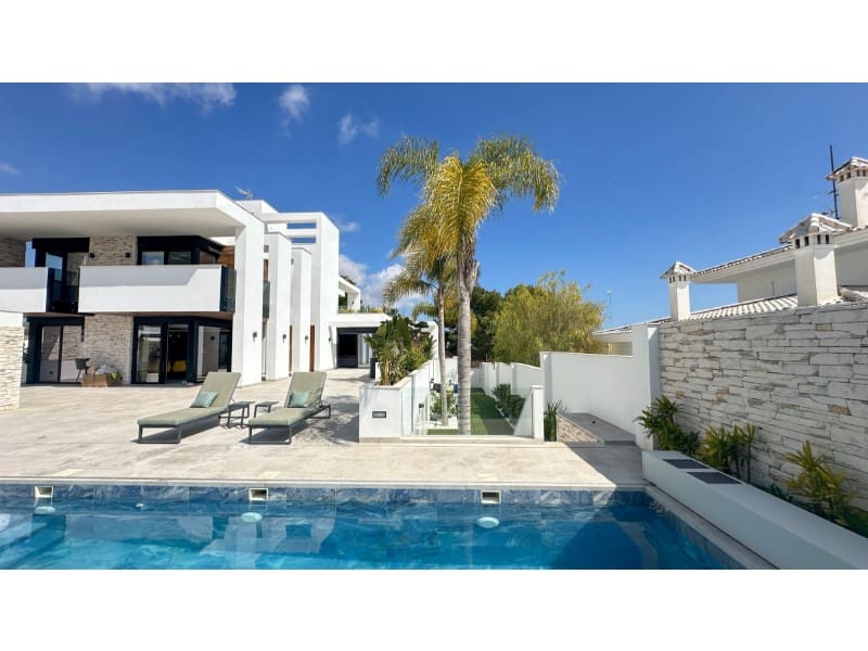 4 camera da letto Villa in vendita in Orihuela Costa con piscina garage - 2.950.000 € (Rif: 10080992)