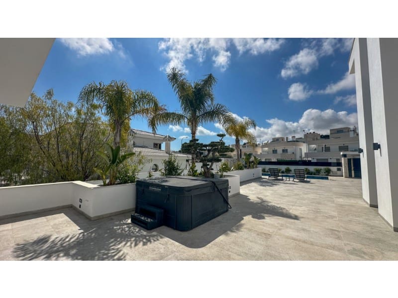 4 camera da letto Villa in vendita in Orihuela Costa con piscina garage - 2.950.000 € (Rif: 10080992)