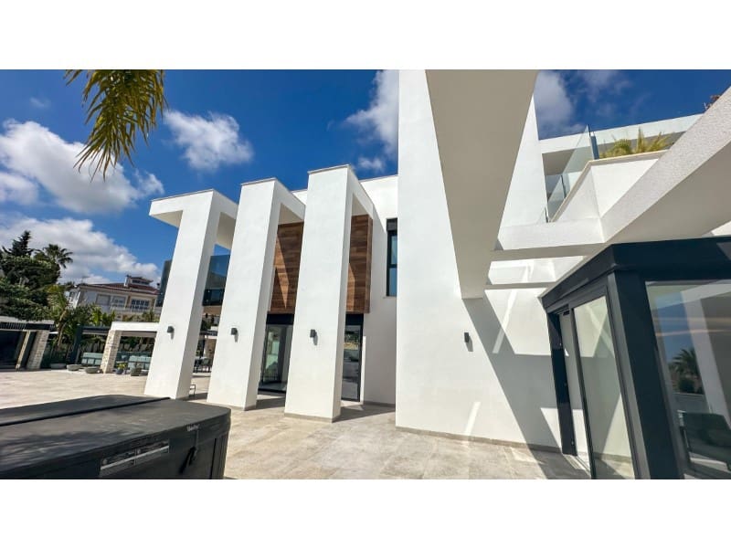 4 camera da letto Villa in vendita in Orihuela Costa con piscina garage - 2.950.000 € (Rif: 10080992)