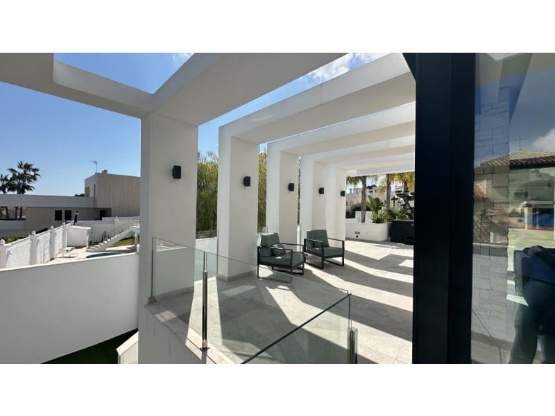 4 camera da letto Villa in vendita in Orihuela Costa con piscina garage - 2.950.000 € (Rif: 10080992)