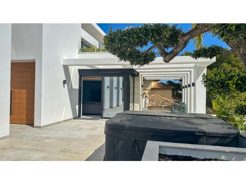 4 camera da letto Villa in vendita in Orihuela Costa con piscina garage - 2.950.000 € (Rif: 10080992)