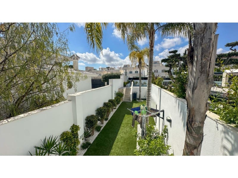 4 camera da letto Villa in vendita in Orihuela Costa con piscina garage - 2.950.000 € (Rif: 10080992)