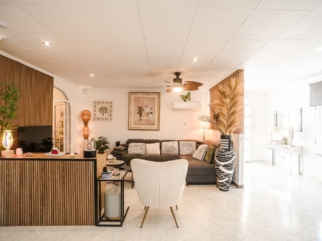 3 soveværelse Villa til salg i San Fulgencio med swimmingpool garage - € 525.000 (Ref: 10080994)