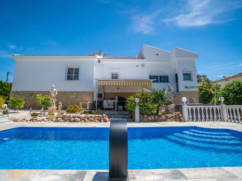 3 soveværelse Villa til salg i San Fulgencio med swimmingpool garage - € 525.000 (Ref: 10080994)