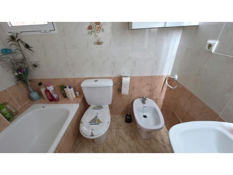 3 quarto Apartamento para venda em Torrevieja com piscina - 187 900 € (Ref: 10080995)