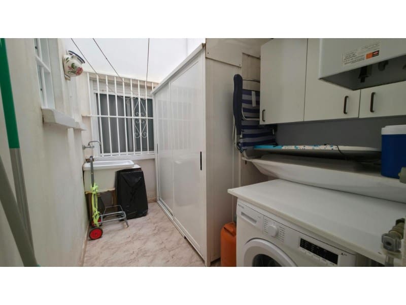 3 quarto Apartamento para venda em Torrevieja com piscina - 187 900 € (Ref: 10080995)