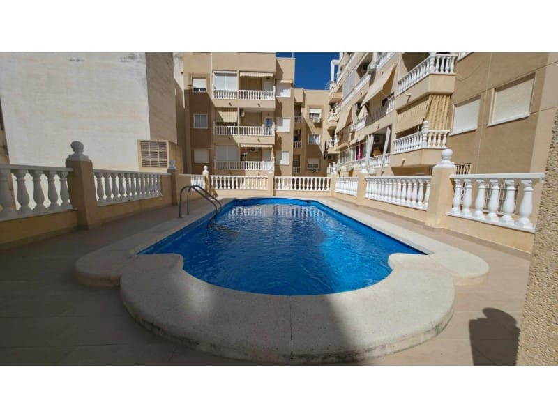 3 quarto Apartamento para venda em Torrevieja com piscina - 187 900 € (Ref: 10080995)