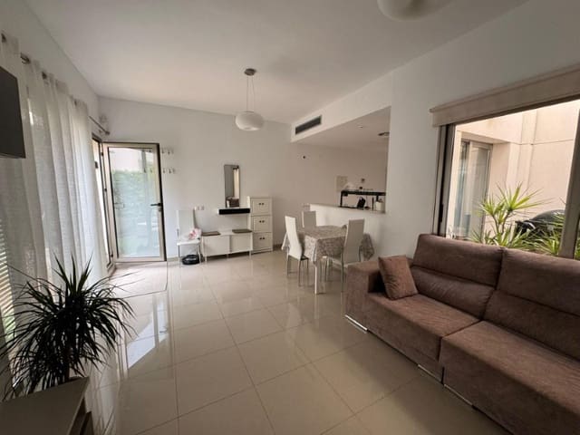 3 soverom Hus til salgs i Punta Prima, Orihuela med svømmebasseng - € 375 000 (Ref: 10080998)