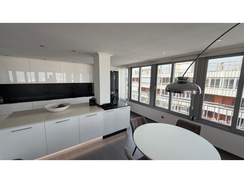 2 makuuhuone Kattohuoneisto myytävänä paikassa Torrevieja mukana uima-altaan - 369 900 € (Ref: 10081001)