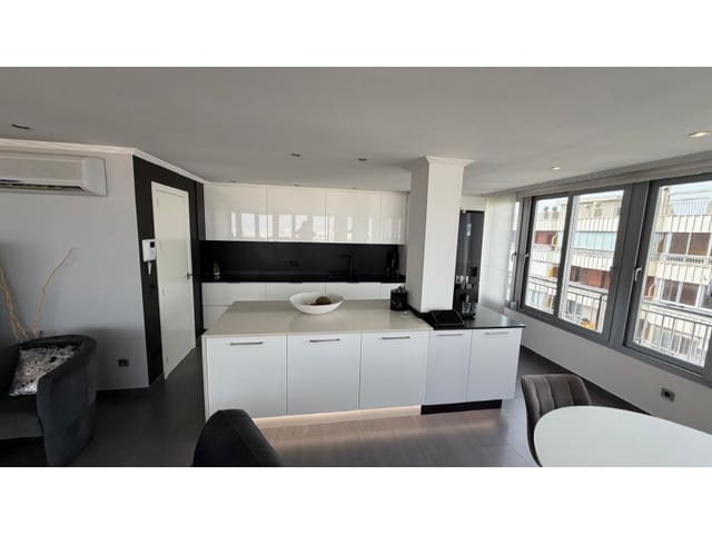 2 makuuhuone Kattohuoneisto myytävänä paikassa Playa del Acequión, Torrevieja mukana uima-altaan - 369 900 € (Ref: 10081001)