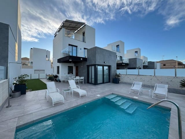 3 sovrum Villa till salu i Los Altos med pool - 690 000 € (Ref: 10081003)