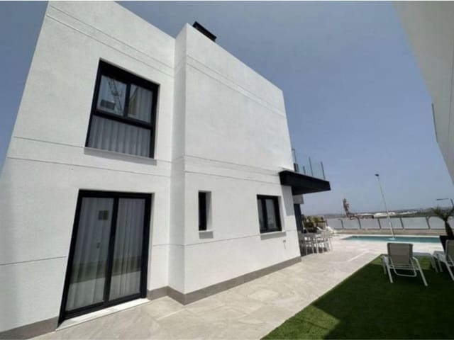 3 sovrum Villa till salu i Los Altos med pool - 690 000 € (Ref: 10081003)