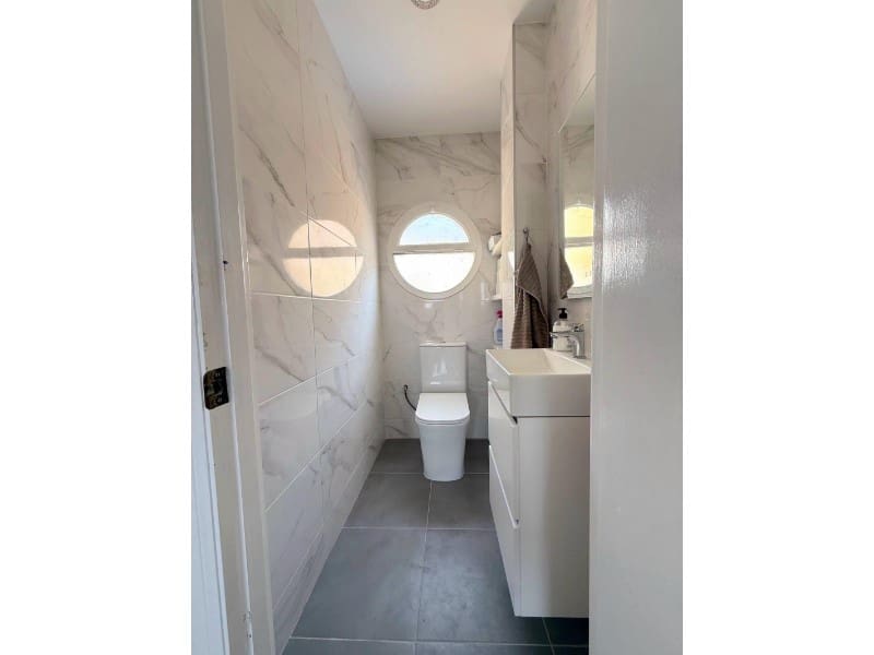 2 soverom Leilighet til salgs i Torrevieja med svømmebasseng - € 159 900 (Ref: 10089457)