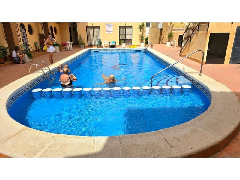 2 soverom Leilighet til salgs i Torrevieja med svømmebasseng - € 159 900 (Ref: 10089457)