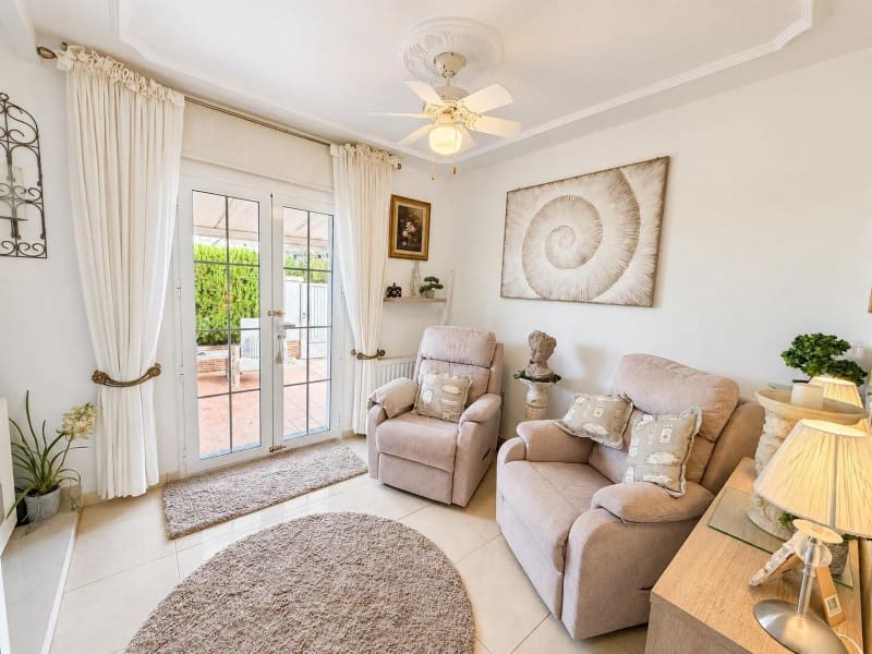 3 makuuhuone Huvila myytävänä paikassa Orihuela Costa mukana uima-altaan - 479 995 € (Ref: 10089462)