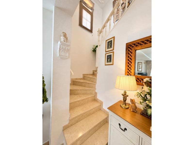 3 makuuhuone Huvila myytävänä paikassa Orihuela Costa mukana uima-altaan - 479 995 € (Ref: 10089462)