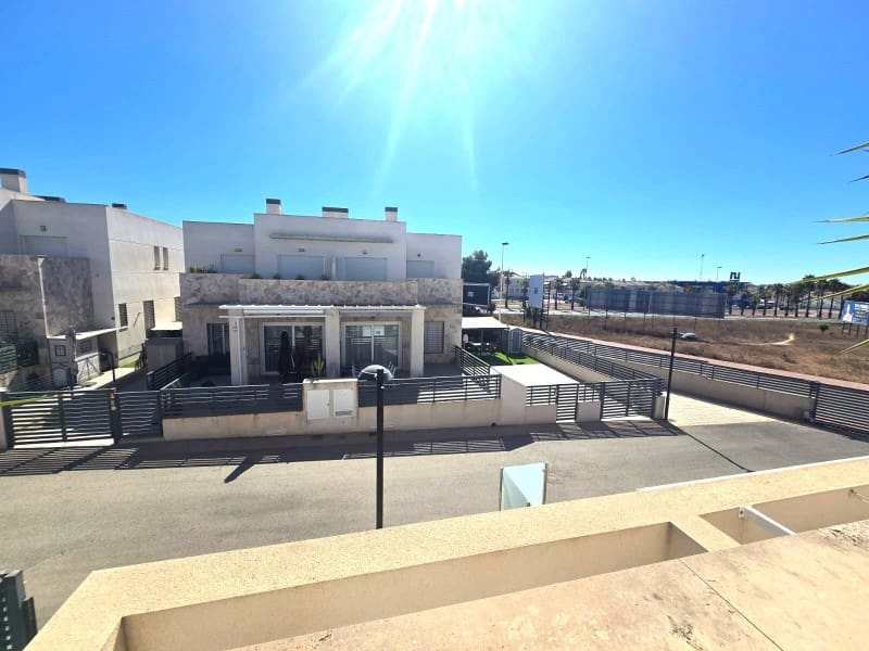 3 bedroom Townhouse for sale in Torrevieja - € 295,000 (Ref: 10089465)