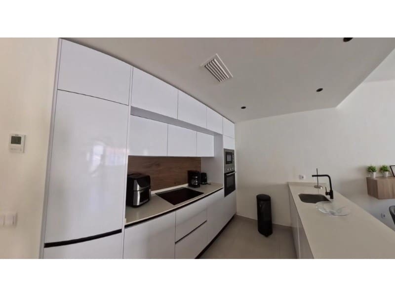 2 slaapkamer Penthouse te koop in La Veleta met garage - € 389.000 (Ref: 10094433)