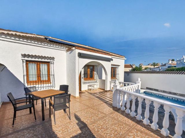 3 camera da letto Villa in vendita in El Chaparral, Torrevieja con piscina - 349.000 € (Rif: 10109410)