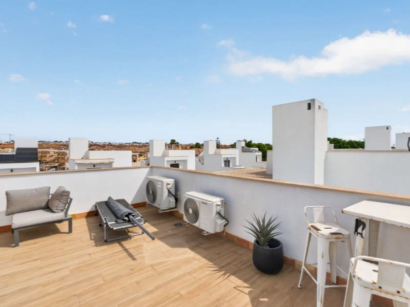 3 bedroom Villa for sale in Torrevieja with pool garage - € 365,000 (Ref: 10119726)