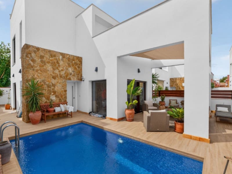 3 bedroom Villa for sale in Torrevieja with pool garage - € 365,000 (Ref: 10119726)