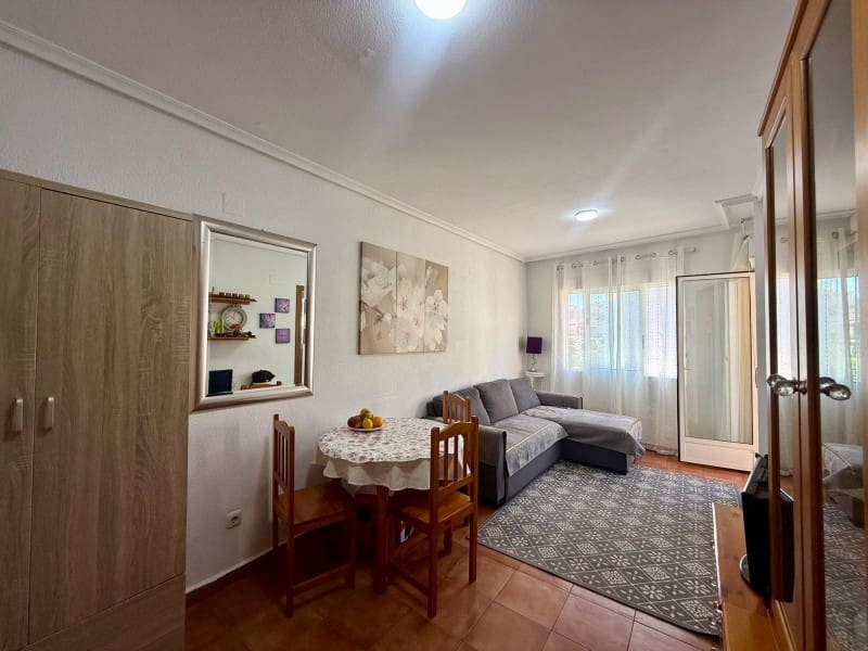 1 slaapkamer Appartement te koop in Torrevieja - € 117.900 (Ref: 10119727)