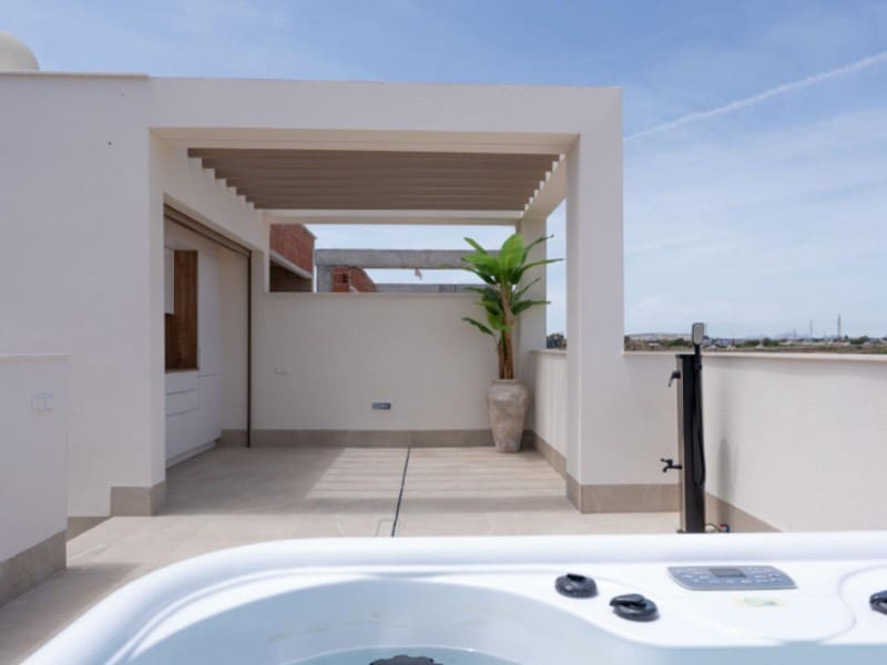 3 slaapkamer Villa te koop in Los Alcazares met zwembad garage - € 645.000 (Ref: 10124325)