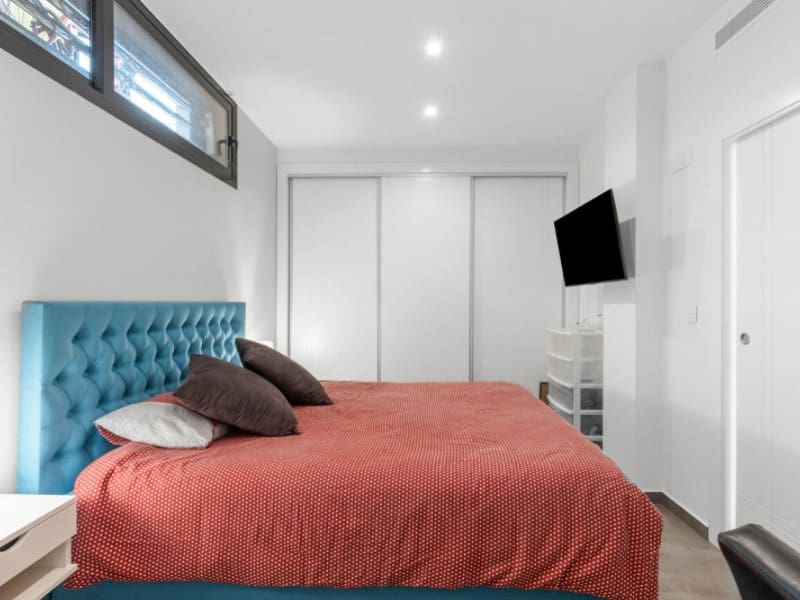 4 slaapkamer Villa te koop in Torrevieja met zwembad garage - € 895.000 (Ref: 10146778)