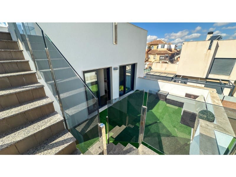 5 soverom Villa til salgs i Torrevieja med svømmebasseng - € 549 000 (Ref: 10146781)