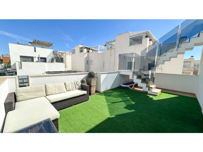 5 soverom Villa til salgs i Torrevieja med svømmebasseng - € 549 000 (Ref: 10146781)