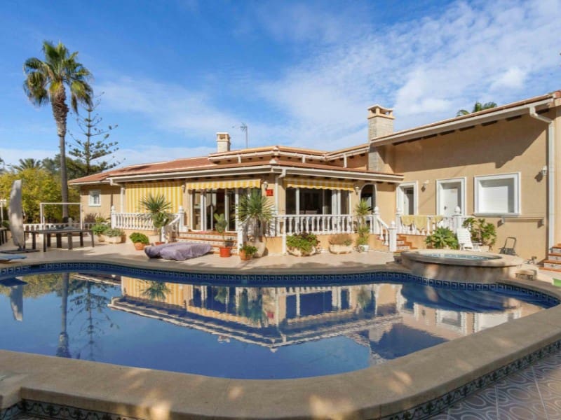 3 Zimmer Villa zu verkaufen in Cabo Roig mit Pool Garage - 1.550.000 € (Ref: 10154955)