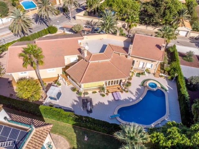 3 Zimmer Villa zu verkaufen in Cabo Roig, Orihuela mit Pool Garage - 1.550.000 € (Ref: 10154955)