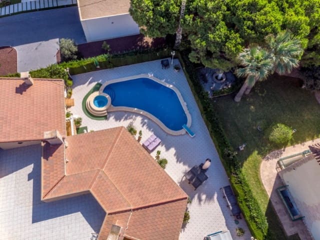 3 Zimmer Villa zu verkaufen in Cabo Roig, Orihuela mit Pool Garage - 1.550.000 € (Ref: 10154955)