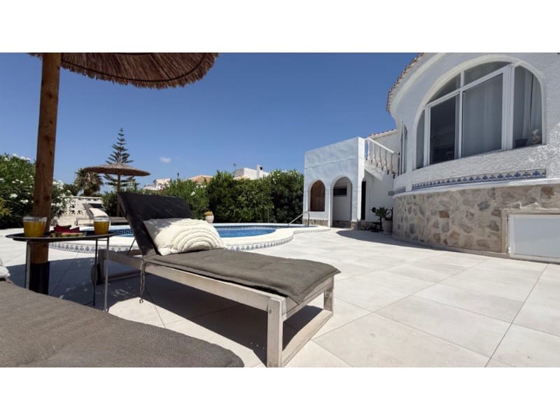 3 bedroom Villa for sale in El Chaparral with pool garage - € 645,000 (Ref: 10154956)