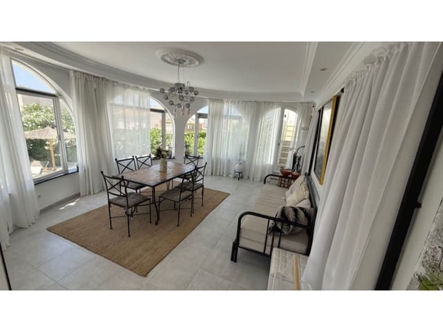 3 slaapkamer Villa te koop in El Chaparral, Torrevieja met zwembad garage - € 645.000 (Ref: 10154956)