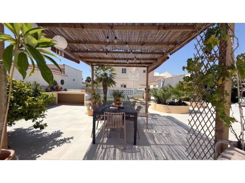 3 bedroom Villa for sale in El Chaparral with pool garage - € 645,000 (Ref: 10154956)