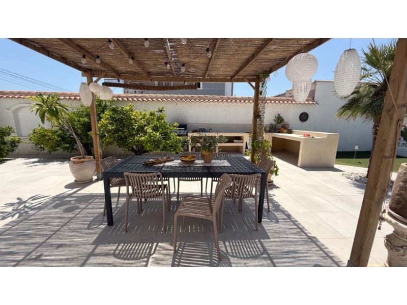 3 bedroom Villa for sale in El Chaparral with pool garage - € 645,000 (Ref: 10154956)