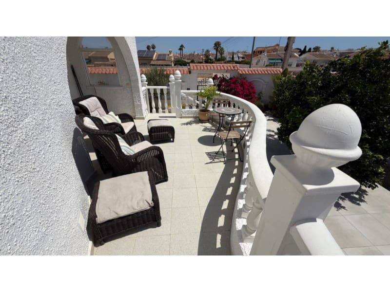 3 bedroom Villa for sale in El Chaparral with pool garage - € 645,000 (Ref: 10154956)