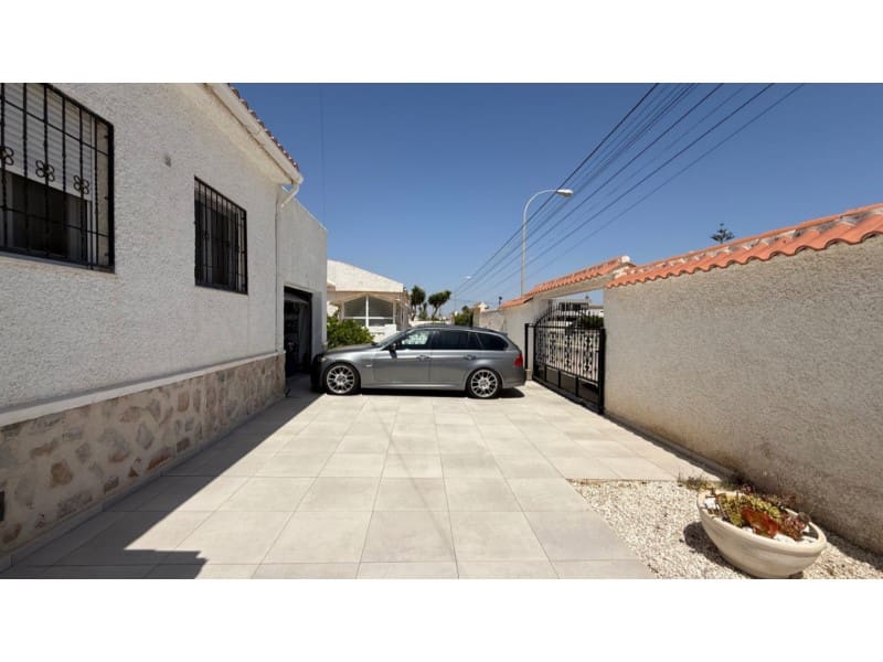 3 bedroom Villa for sale in El Chaparral with pool garage - € 645,000 (Ref: 10154956)