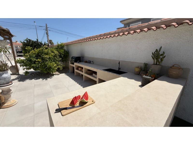3 bedroom Villa for sale in El Chaparral with pool garage - € 645,000 (Ref: 10154956)