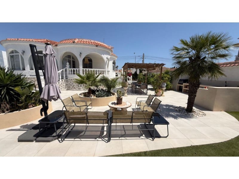 3 bedroom Villa for sale in El Chaparral with pool garage - € 645,000 (Ref: 10154956)