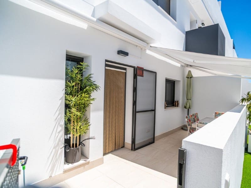 3 soverom Leilighet til salgs i Los Altos med svømmebasseng garasje - € 339 000 (Ref: 10154957)