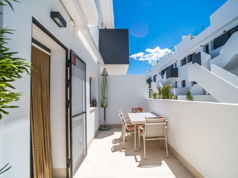 3 soverom Leilighet til salgs i Los Altos med svømmebasseng garasje - € 339 000 (Ref: 10154957)