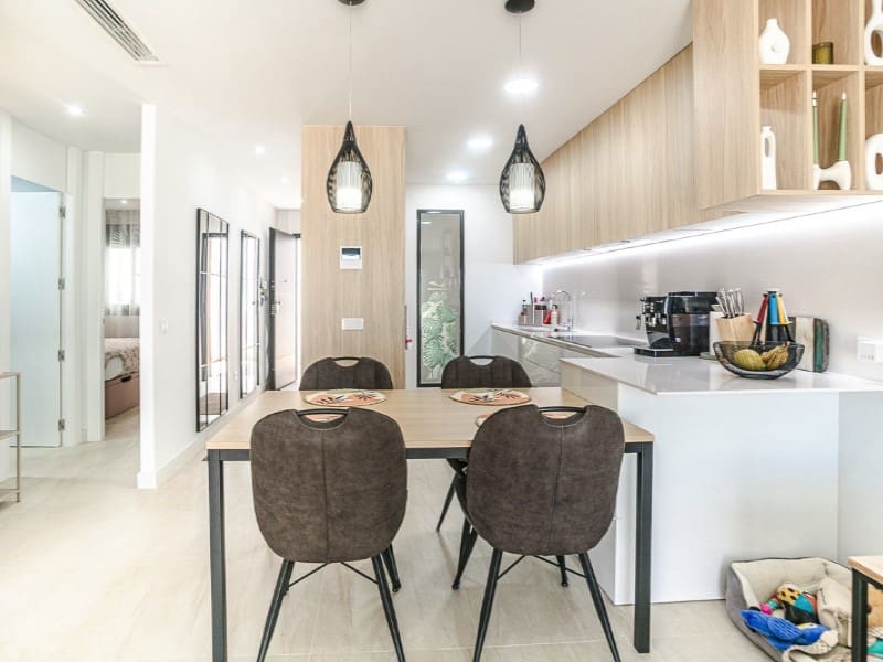 3 soverom Leilighet til salgs i Los Altos med svømmebasseng garasje - € 339 000 (Ref: 10154957)