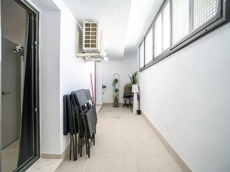 3 soverom Leilighet til salgs i Los Altos med svømmebasseng garasje - € 339 000 (Ref: 10154957)