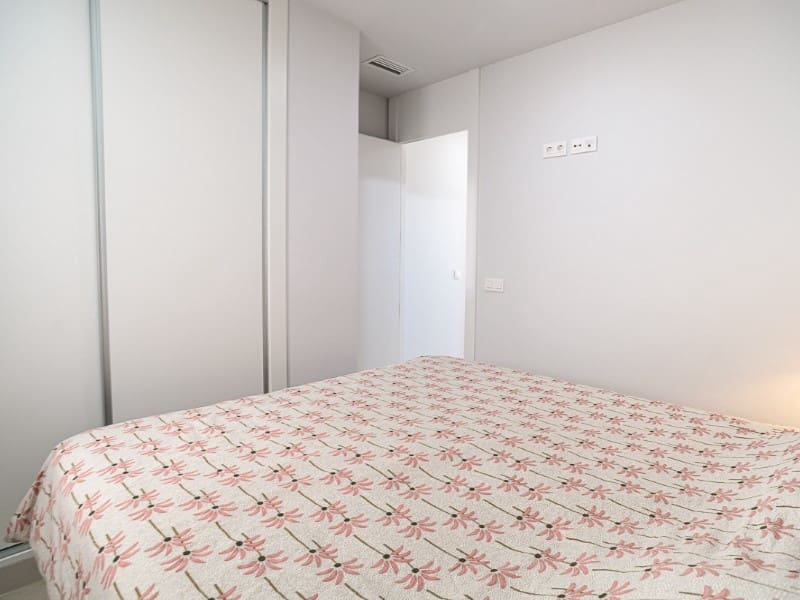 3 soverom Leilighet til salgs i Los Altos med svømmebasseng garasje - € 339 000 (Ref: 10154957)