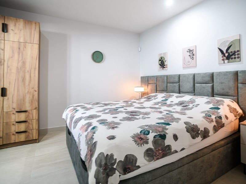3 soverom Leilighet til salgs i Los Altos med svømmebasseng garasje - € 339 000 (Ref: 10154957)